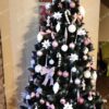 Umelý vianočný stromček Borovica Strieborná s kryštálmi ľadu 220cm s ružovými a bielymi vianočnými ozdobami