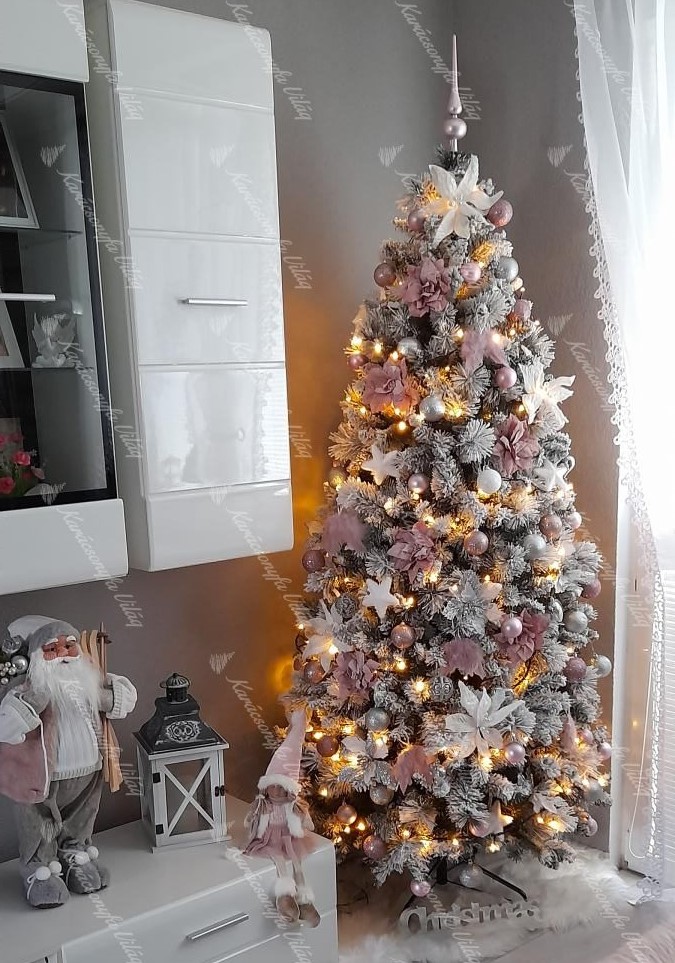 Karácsonyfa divat: Keskeny Fehér Műfenyő